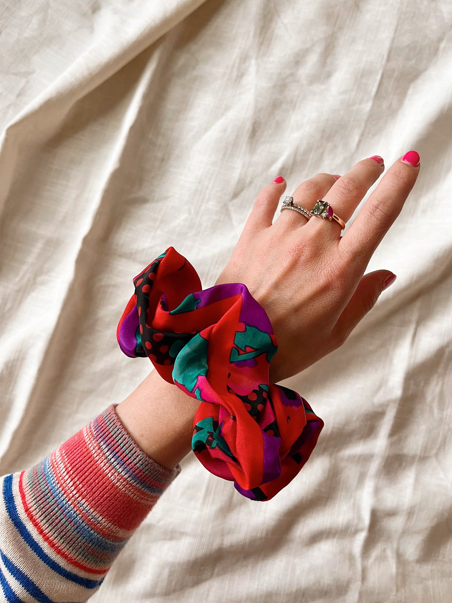 *where in the world* vegan silk scrunchie