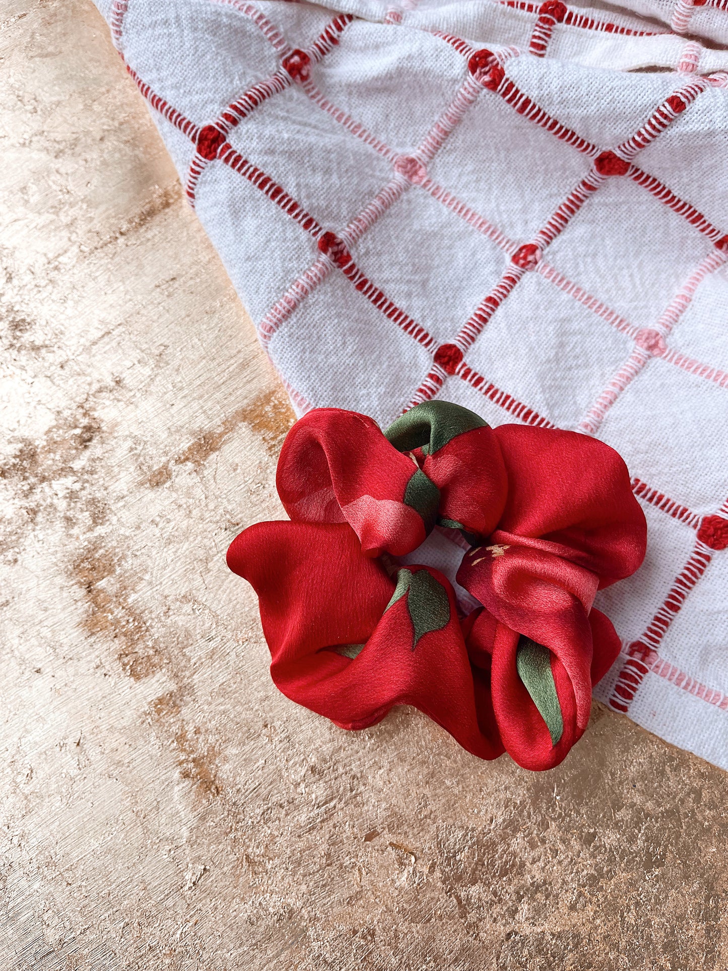 *a rose by any other name* 100% silk scrunchie