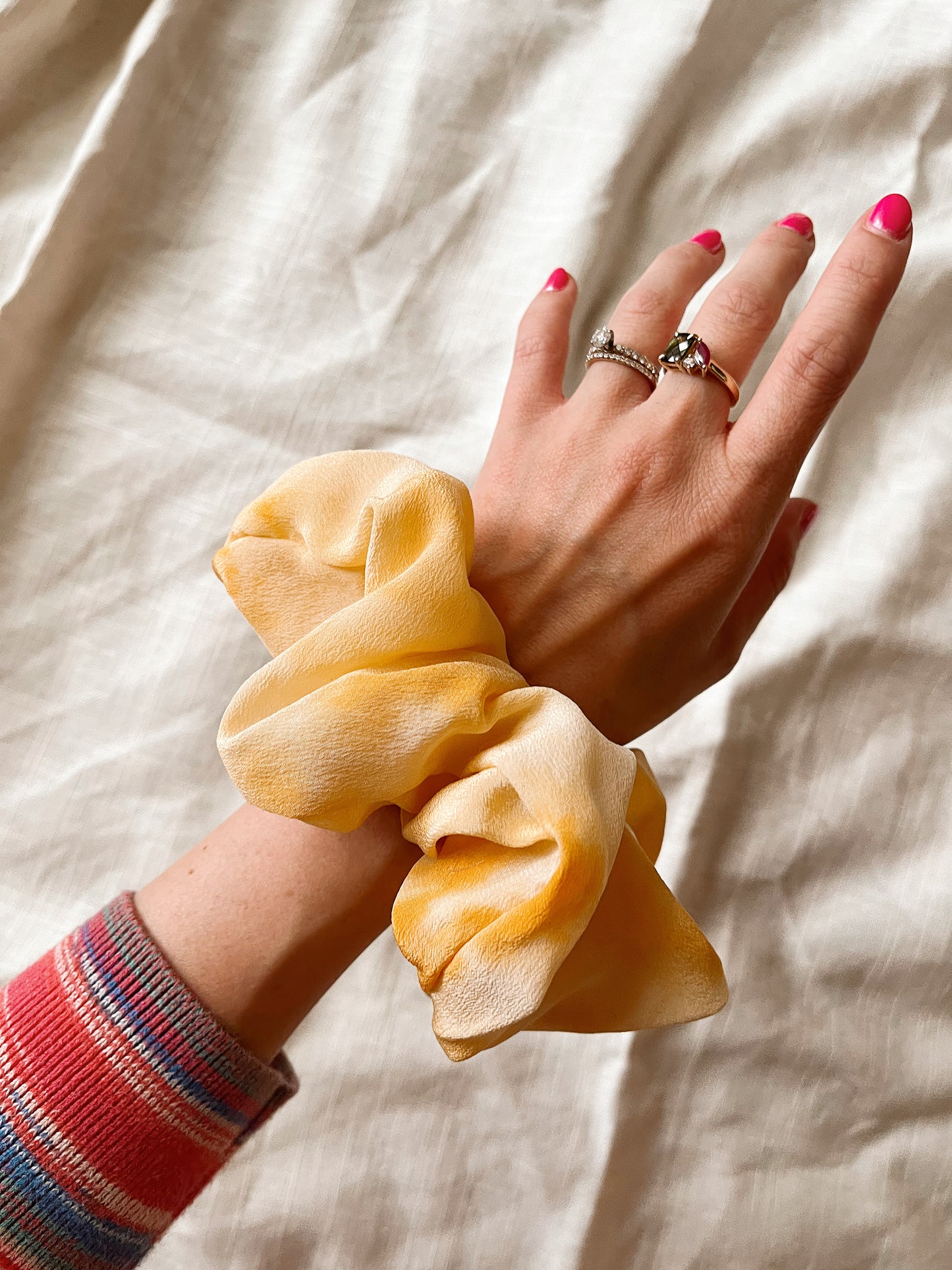 *build me up buttercup* 100% silk oversized scrunchie