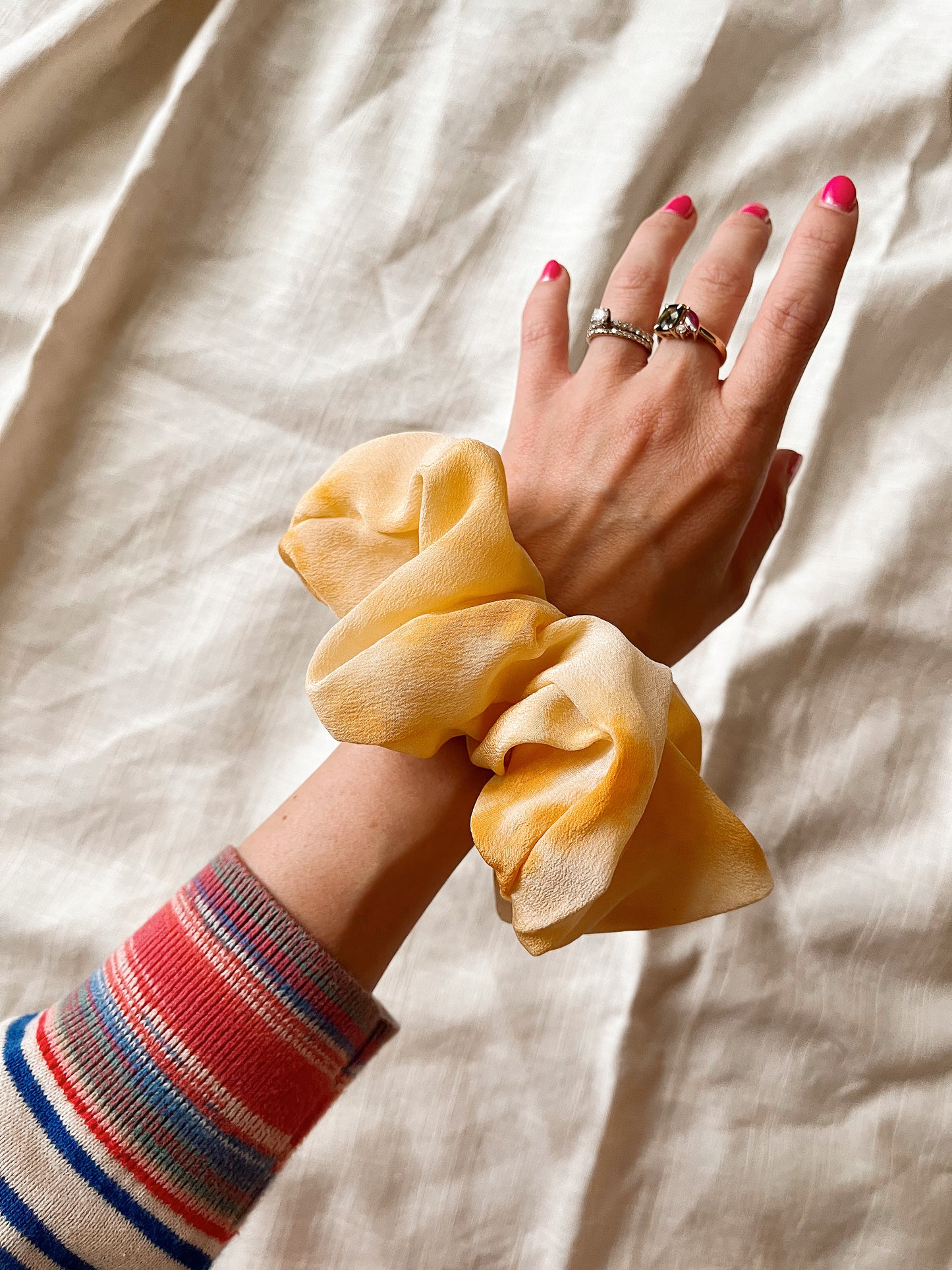 *build me up buttercup* 100% silk oversized scrunchie