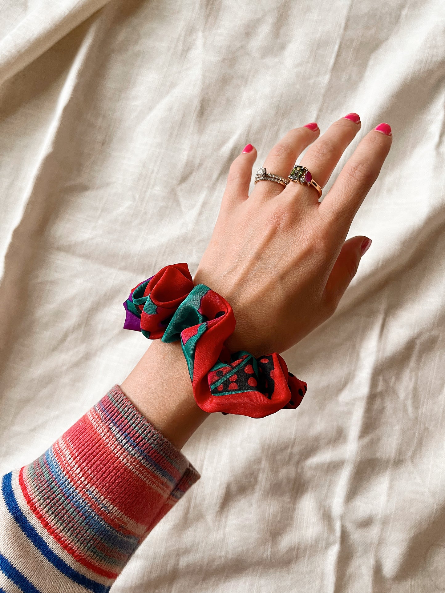 *where in the world* vegan silk scrunchie