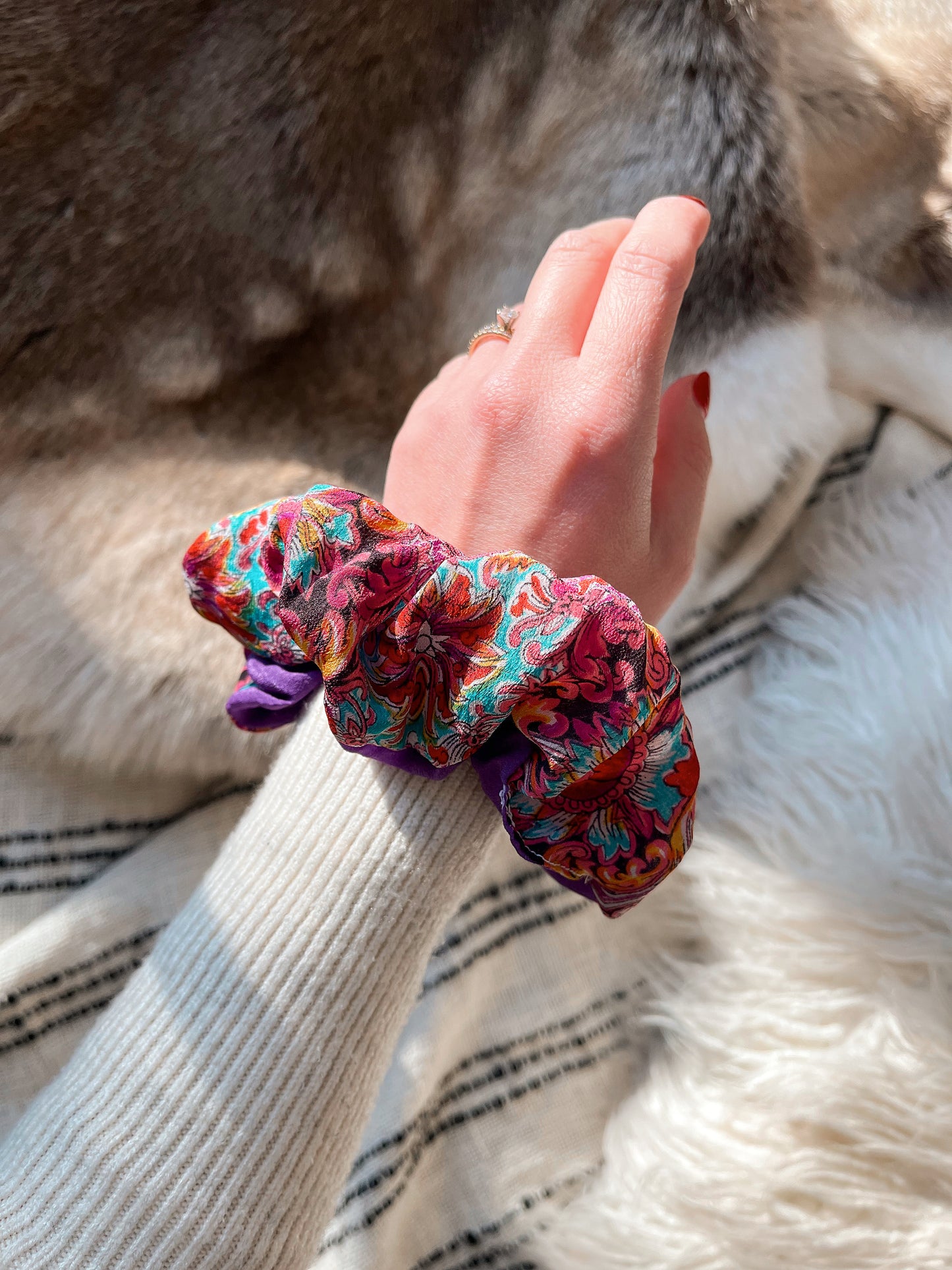 *all eyes on me* scrunchie