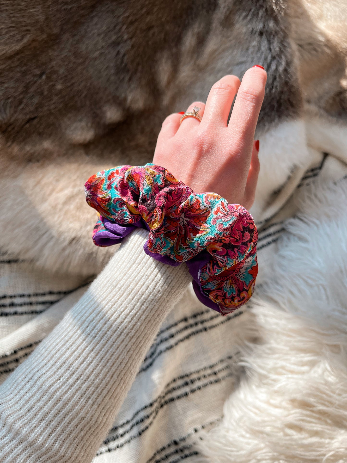 *all eyes on me* scrunchie