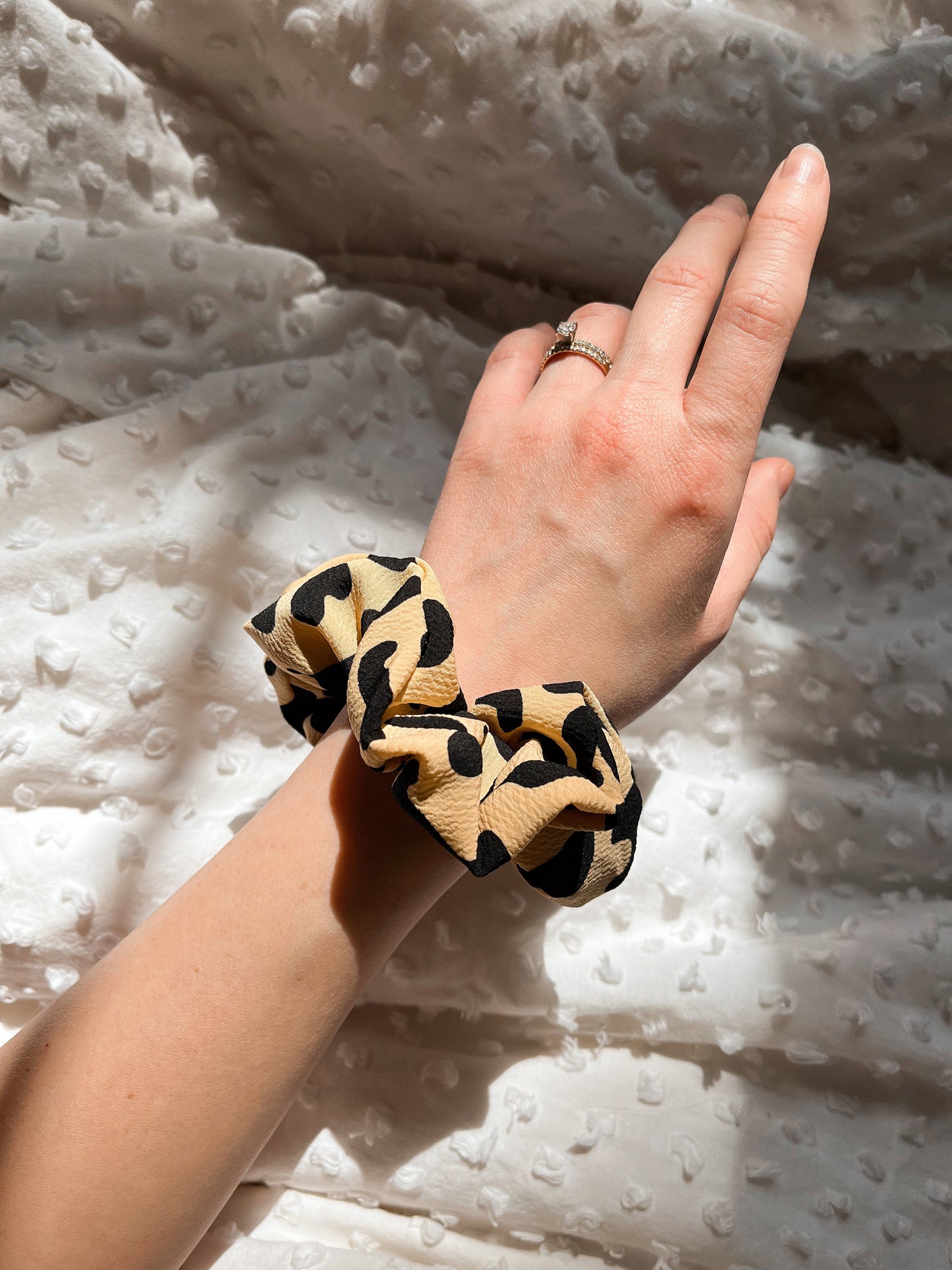 *bam bam* scrunchie