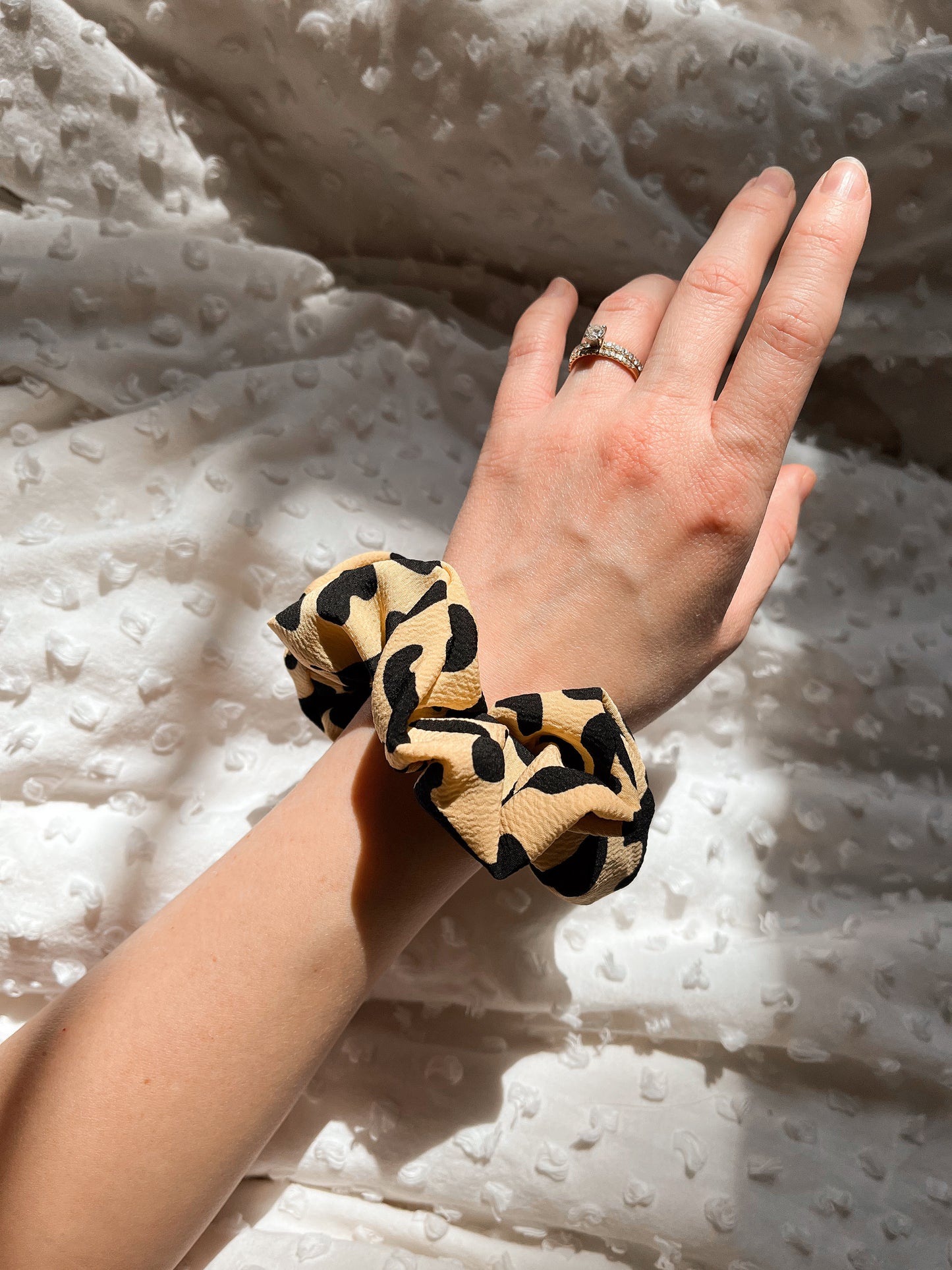 *bam bam* scrunchie